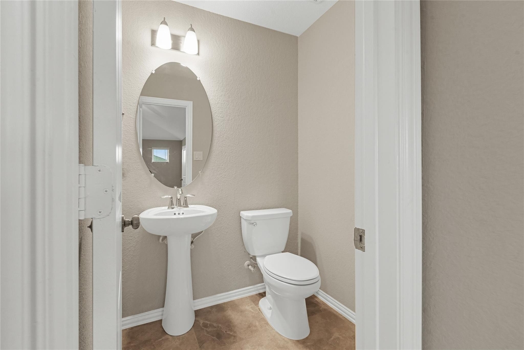 8903 Lost Castle Way - Photo 28