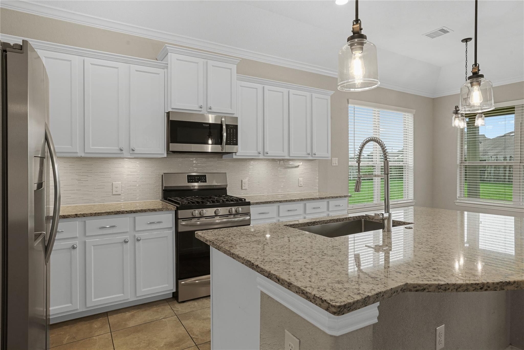 8903 Lost Castle Way - Photo 6