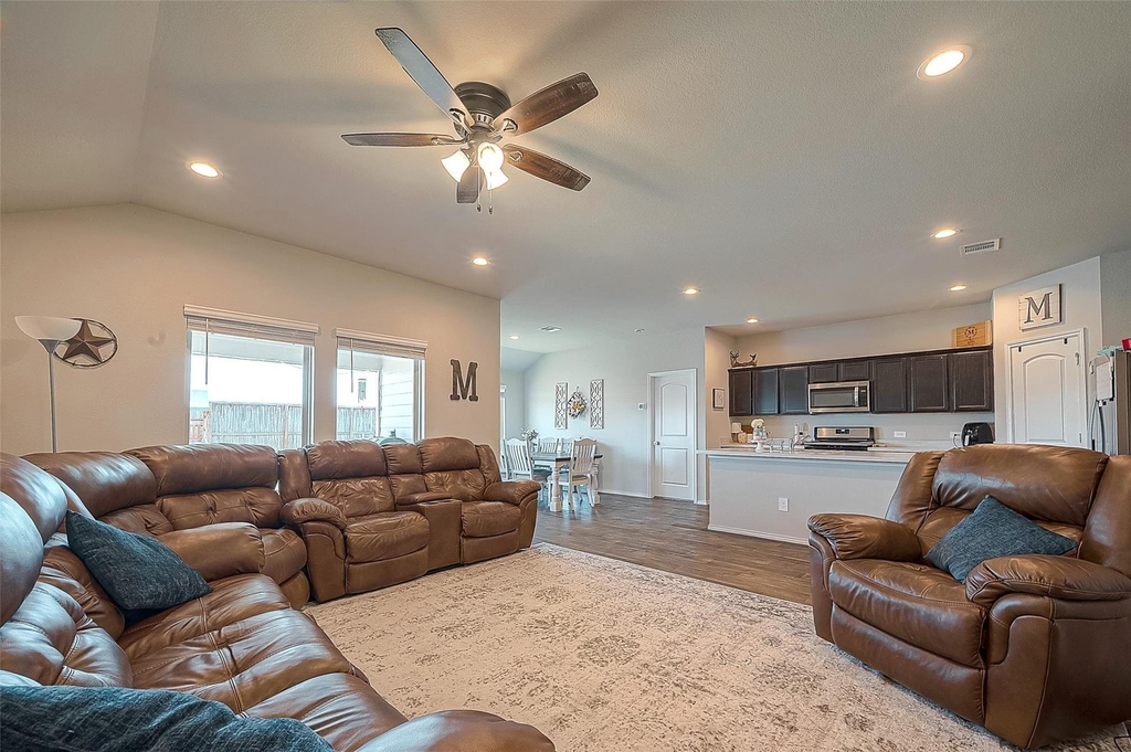 21501 Rustic Elm Dr - Photo 2