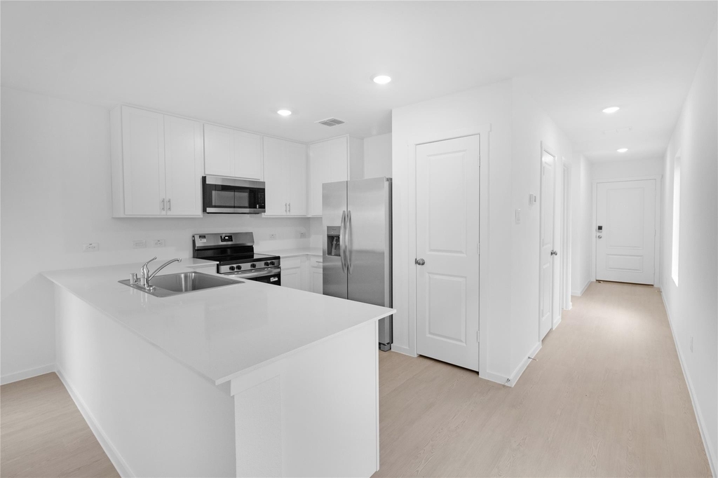 725 Wagtail Drive - Photo 3