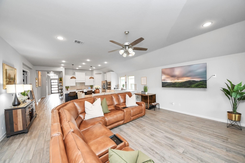 1711 Rustling Creek Drive - Photo 11