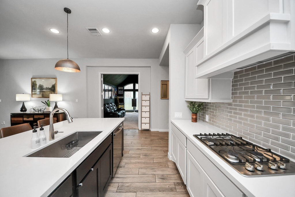 1711 Rustling Creek Drive - Photo 8