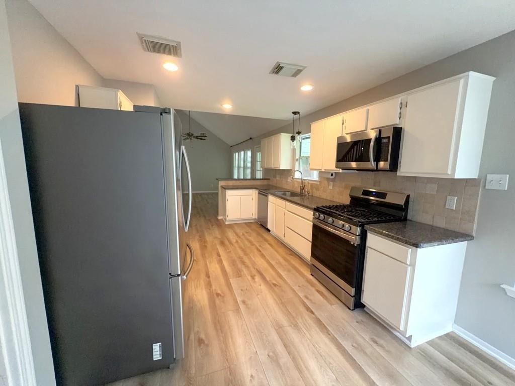 2106 Lexington Woods Drive - Photo 13