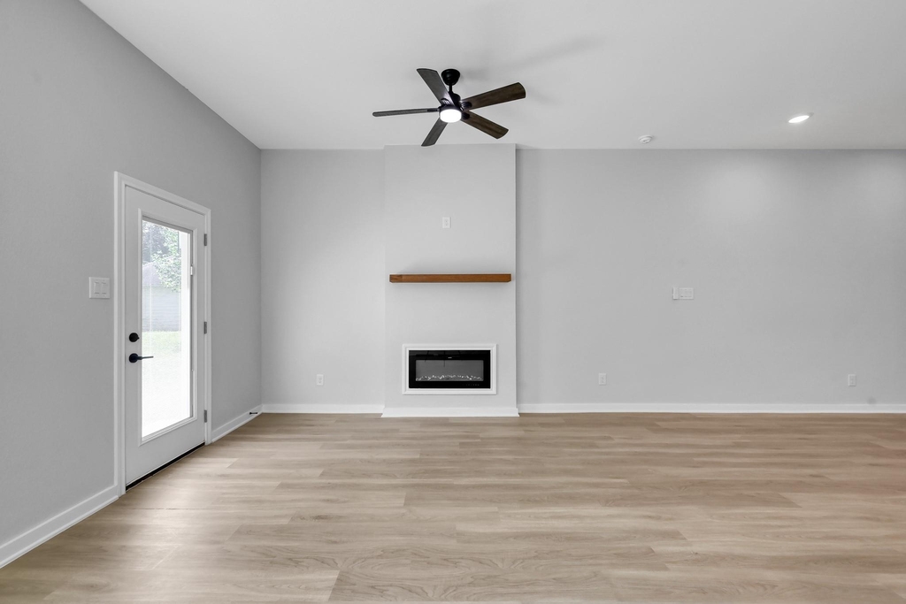 14833 Spica Court - Photo 17