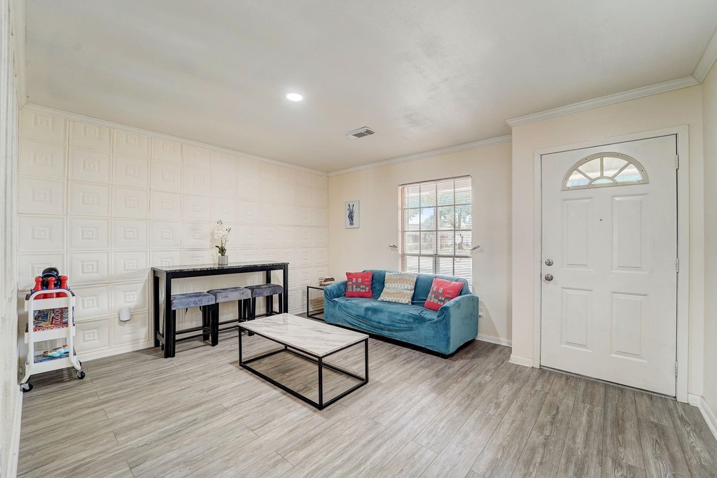 8851 Alcott - Photo 3