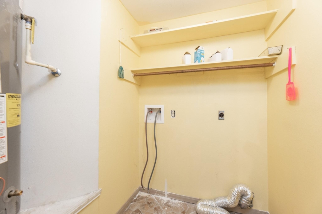 6818 Brockington Drive - Photo 18