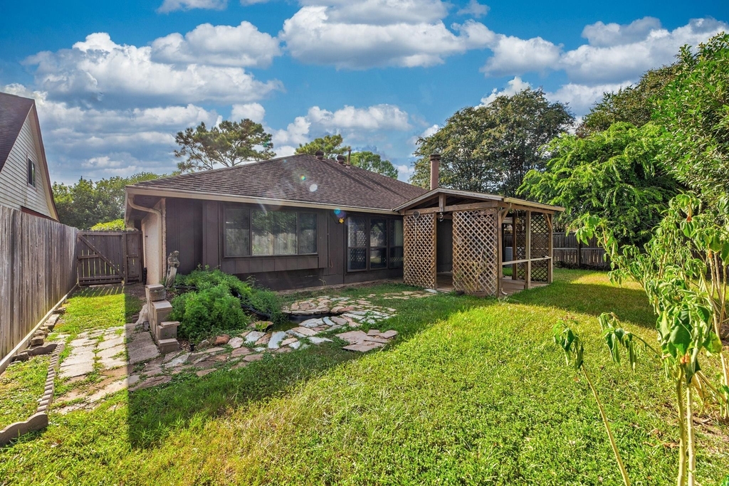 6818 Brockington Drive - Photo 30