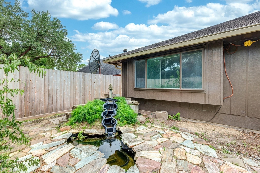 6818 Brockington Drive - Photo 26