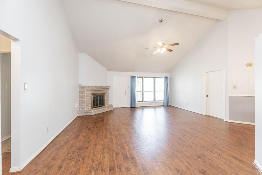 6818 Brockington Drive - Photo 7