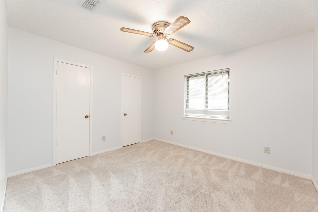 6818 Brockington Drive - Photo 21