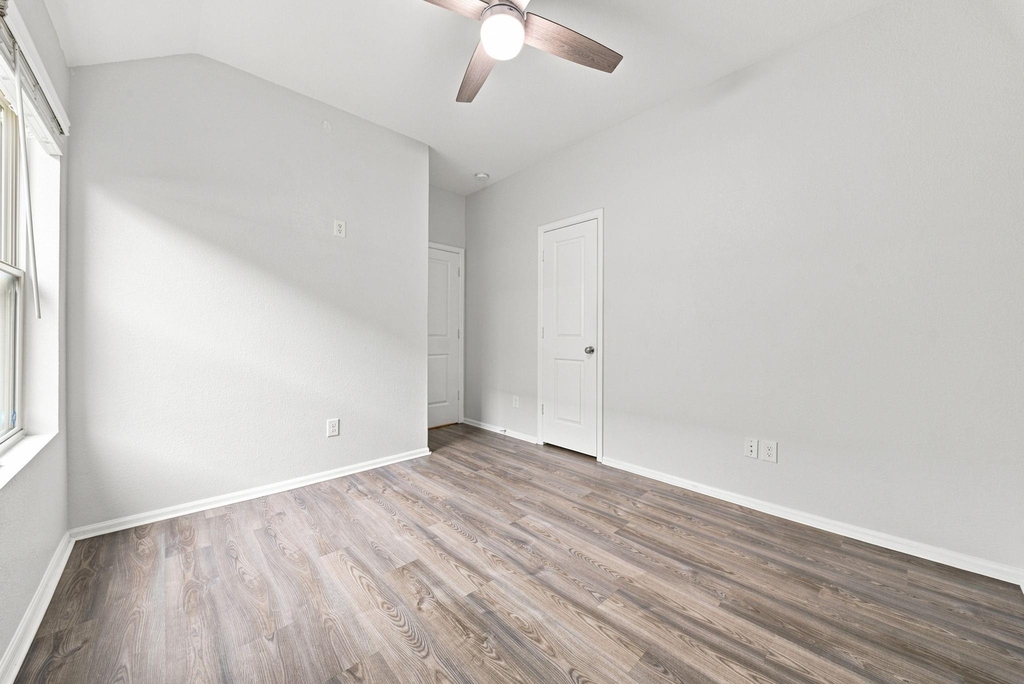 19114 Sangro Drive - Photo 17