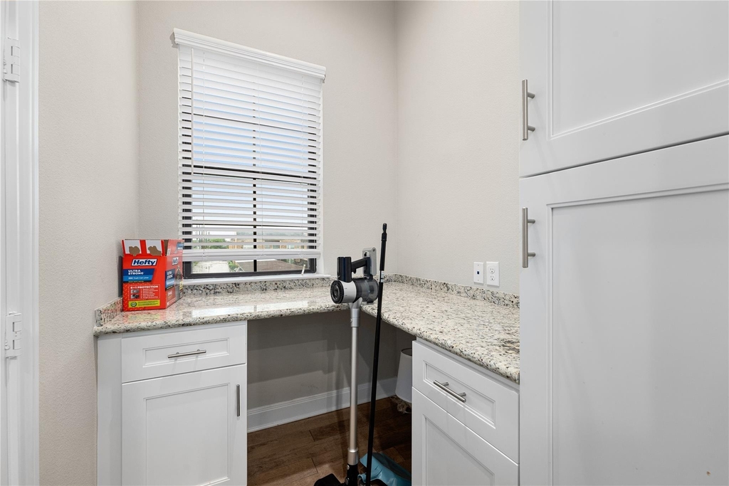 3334 Beverly Forest Drive - Photo 10