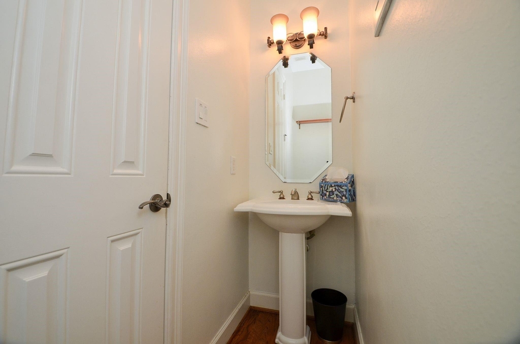 4609 Floyd Street - Photo 17