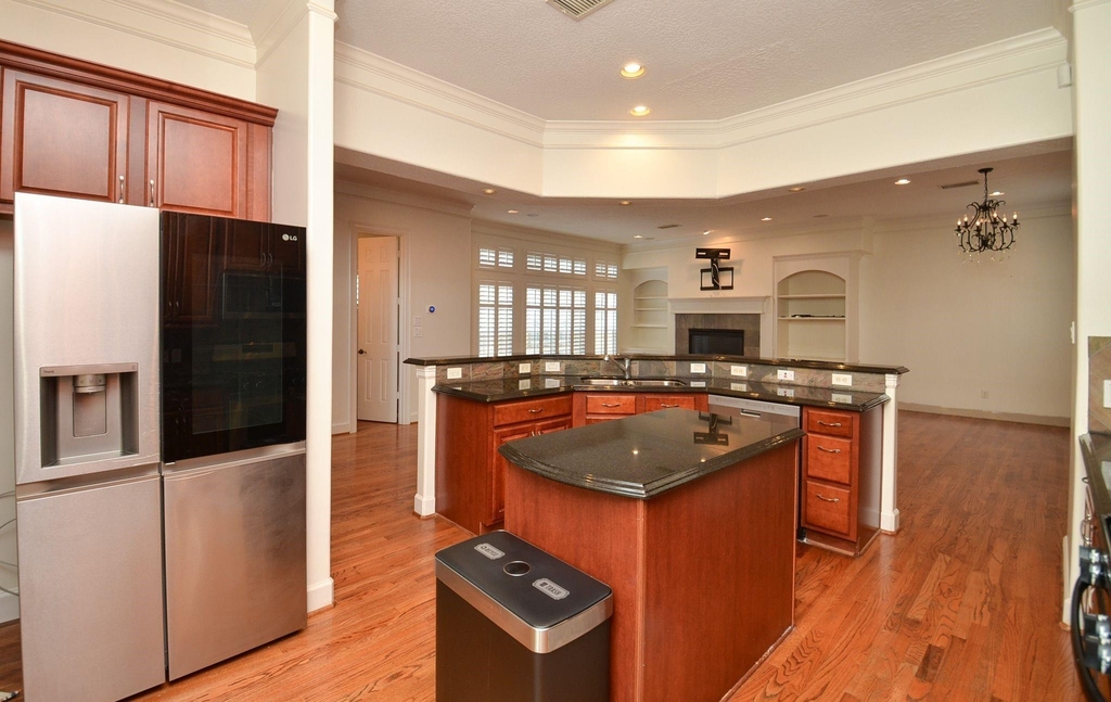 4609 Floyd Street - Photo 12