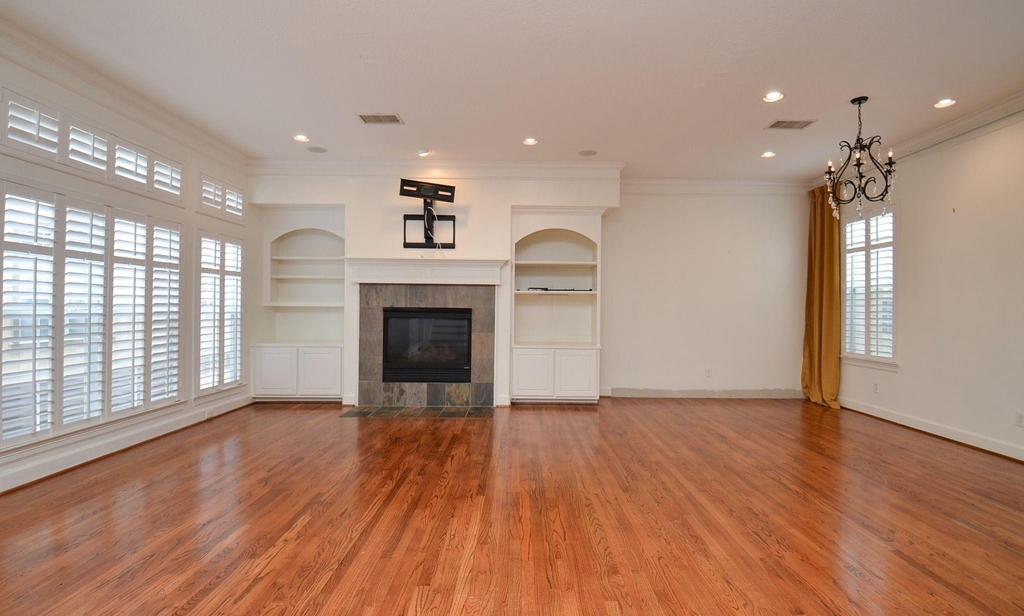 4609 Floyd Street - Photo 8
