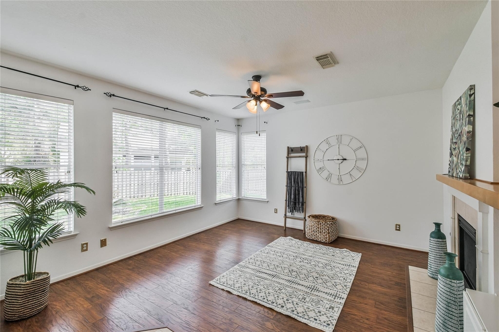 2 Willow Point Place - Photo 6