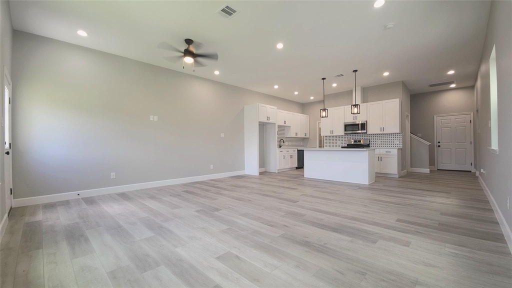 765 Enterprise B Street - Photo 4