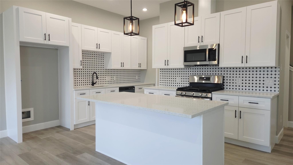 765 Enterprise B Street - Photo 2