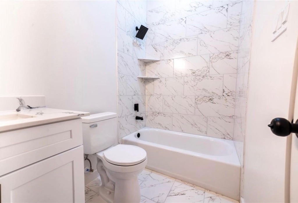 331 Delaware St - Photo 7