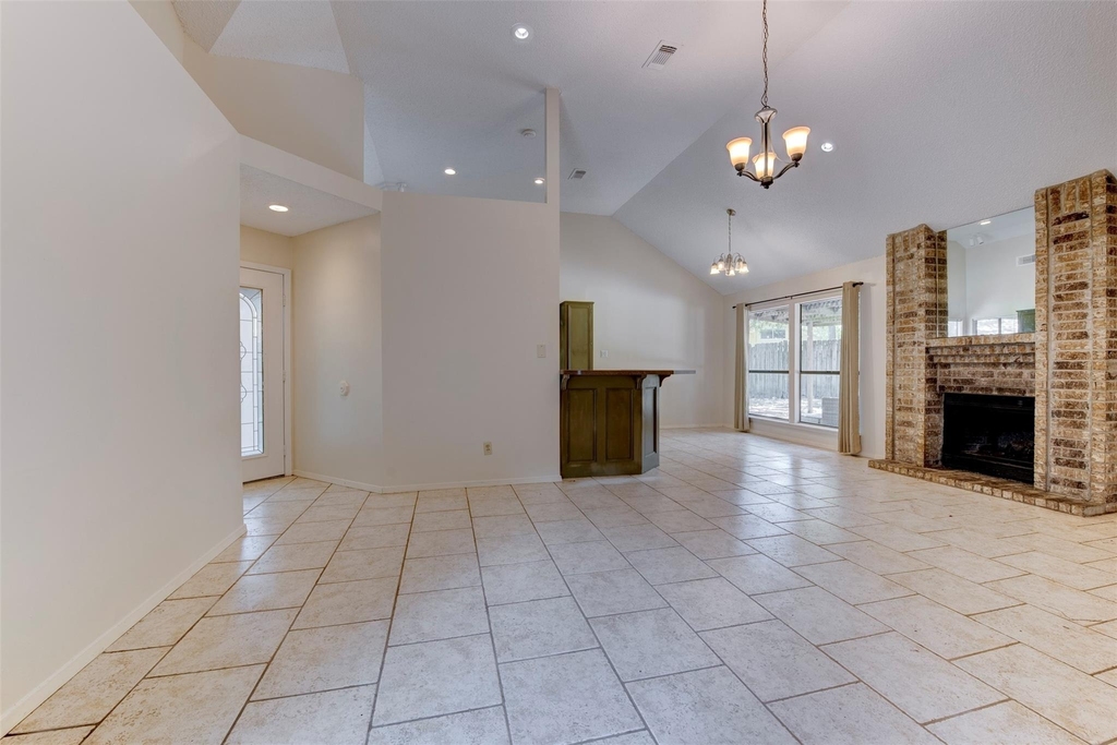 1906 Woodhue Drive - Photo 3
