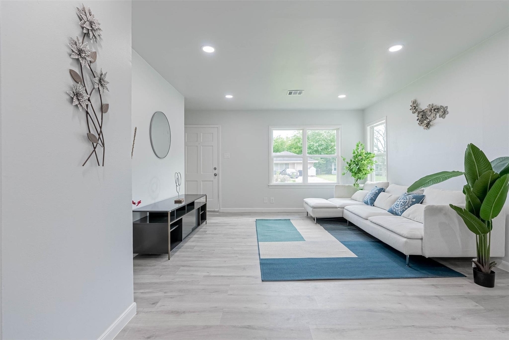 3607 Luca Street - Photo 6