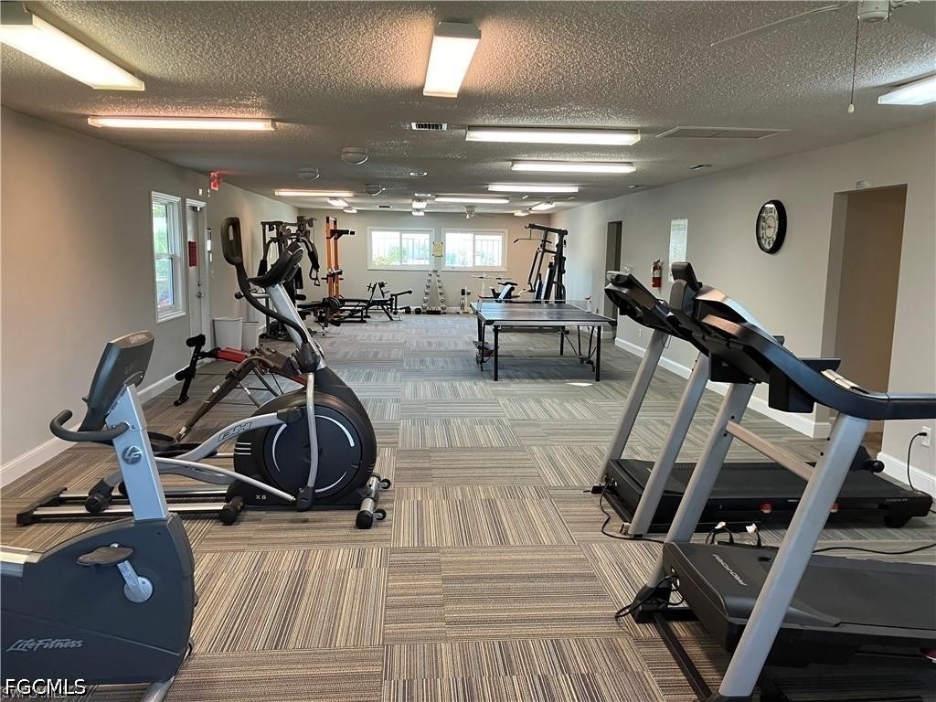 4295 Island Circle - Photo 37