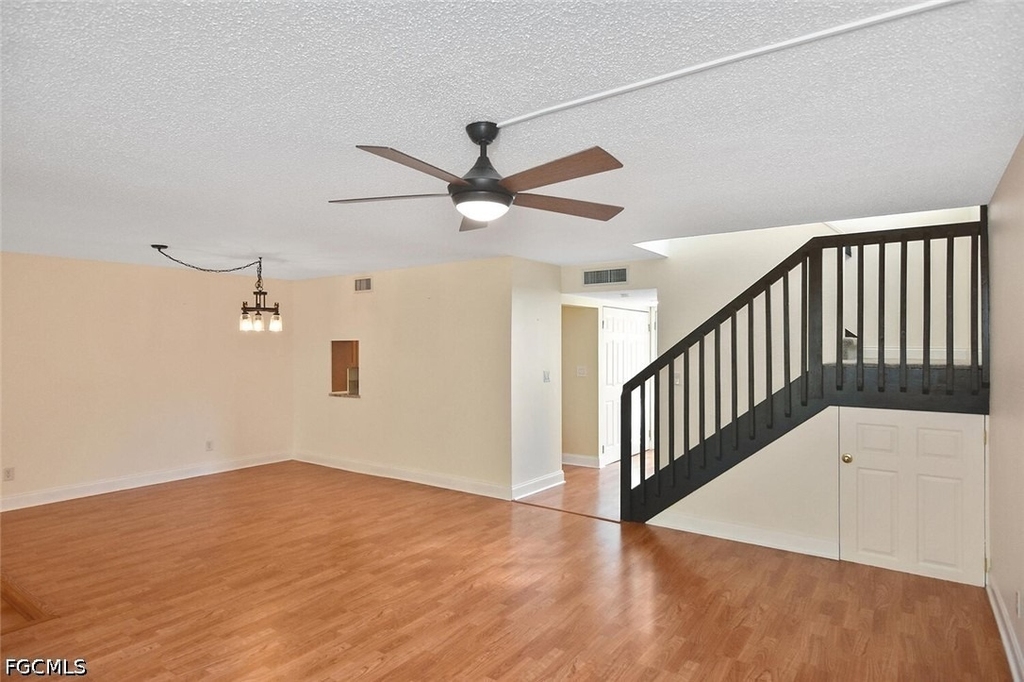 4295 Island Circle - Photo 4