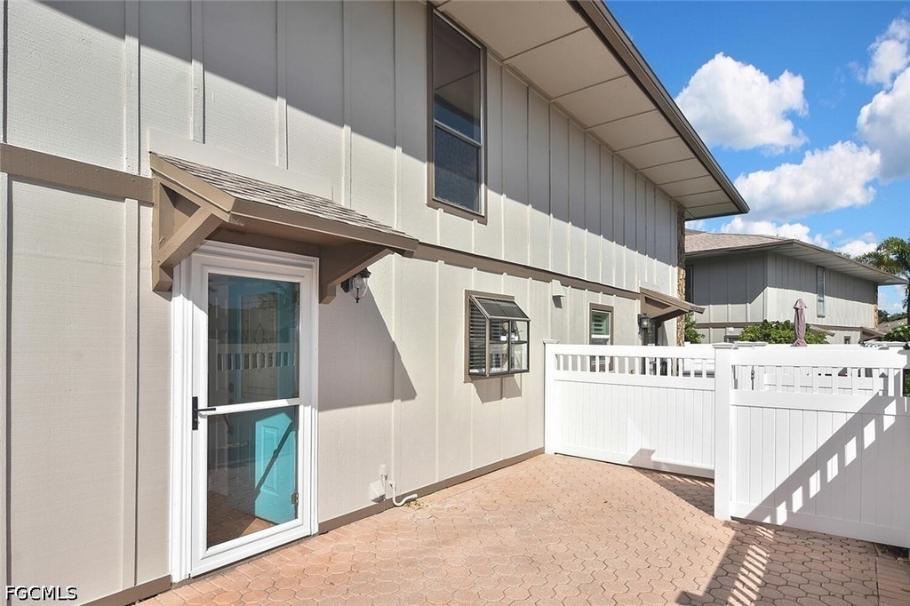 4295 Island Circle - Photo 1