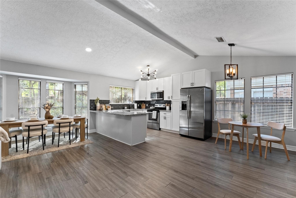 17 S Greenbud Court - Photo 2