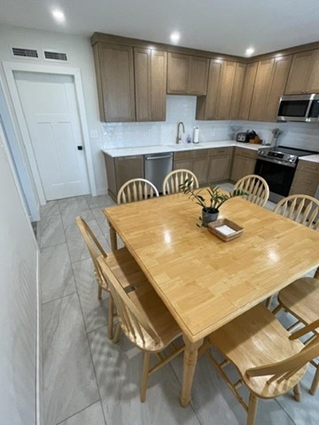 212 Bristol - Photo 6