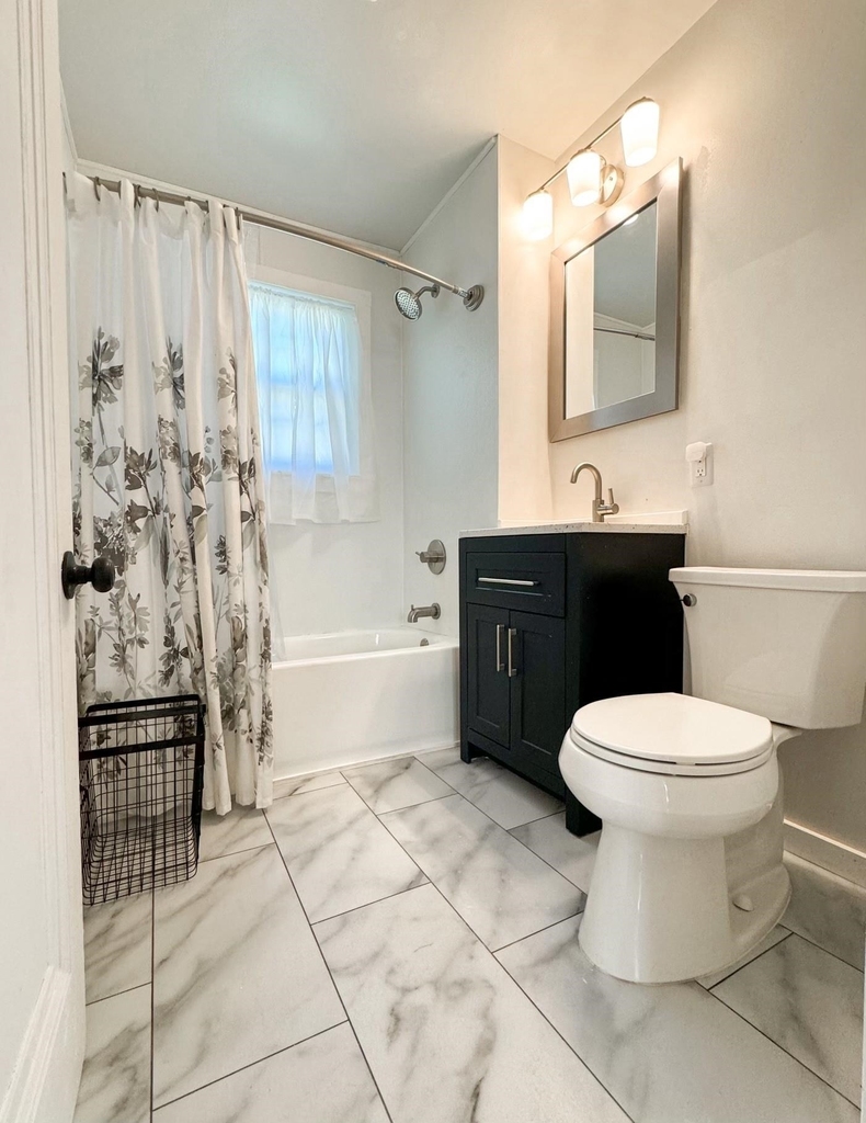 53 Thompson - Photo 11