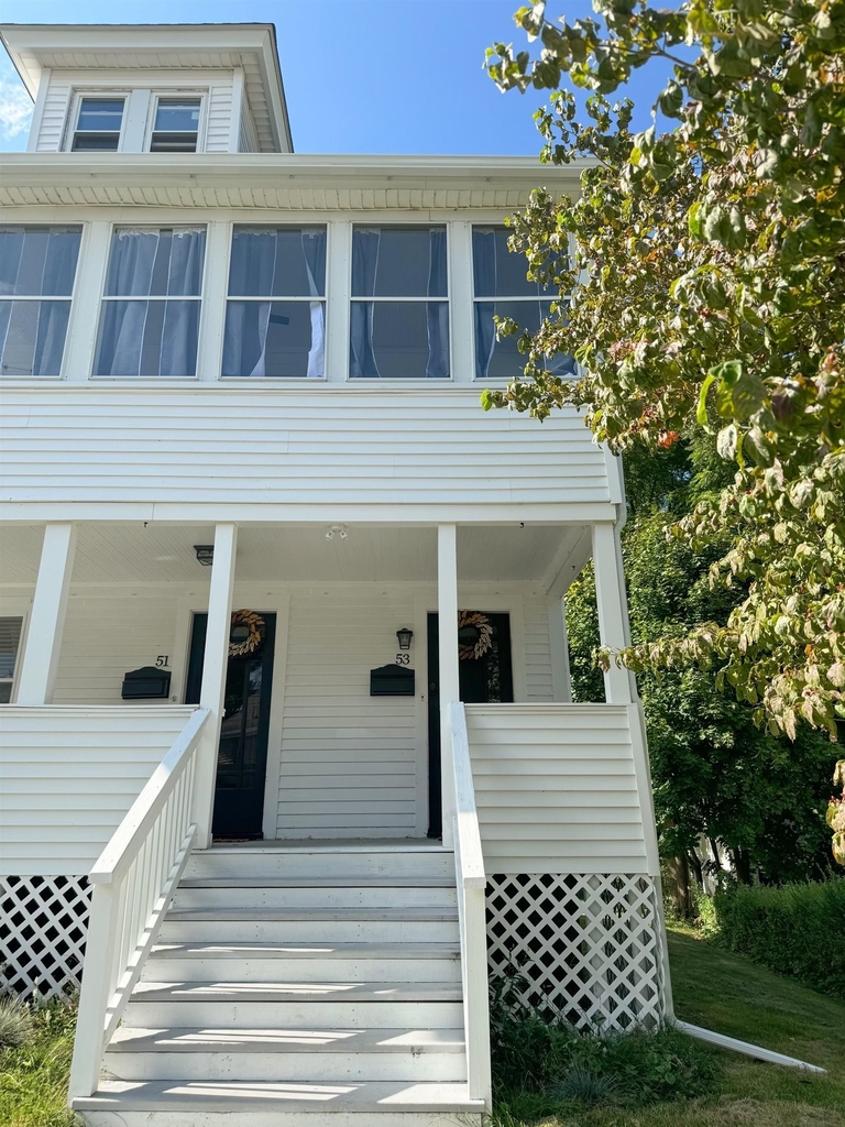 53 Thompson - Photo 17