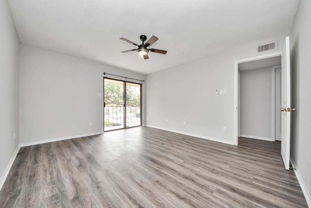 1818 Augusta Drive - Photo 25