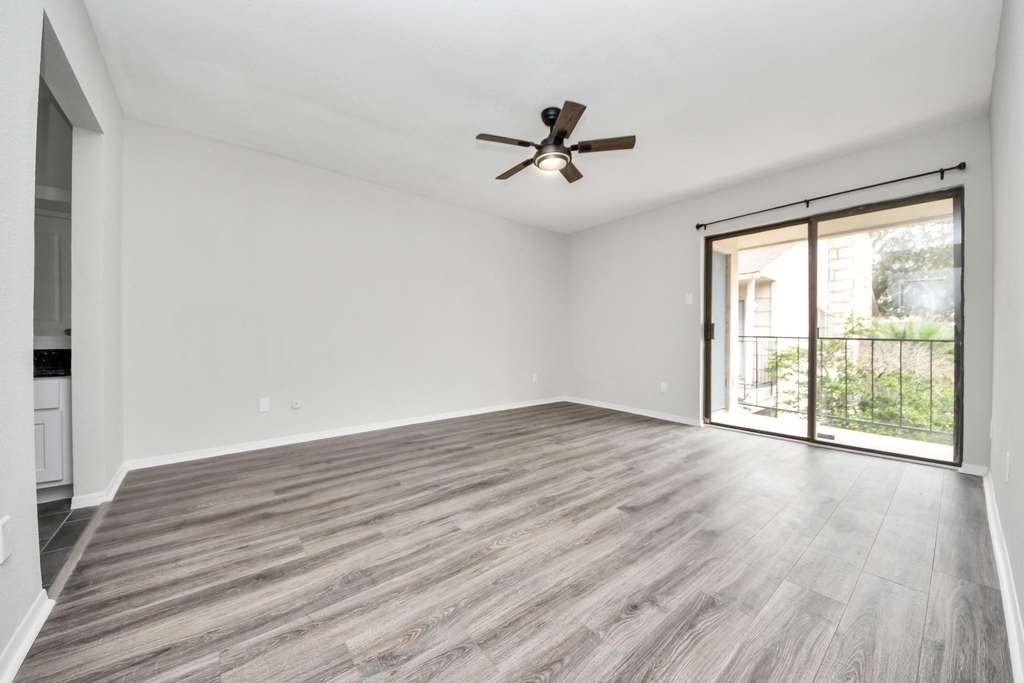 1818 Augusta Drive - Photo 24