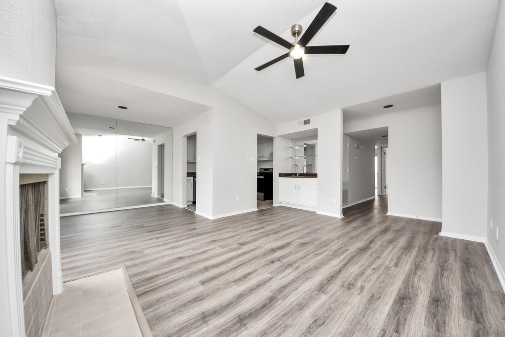 1818 Augusta Drive - Photo 6