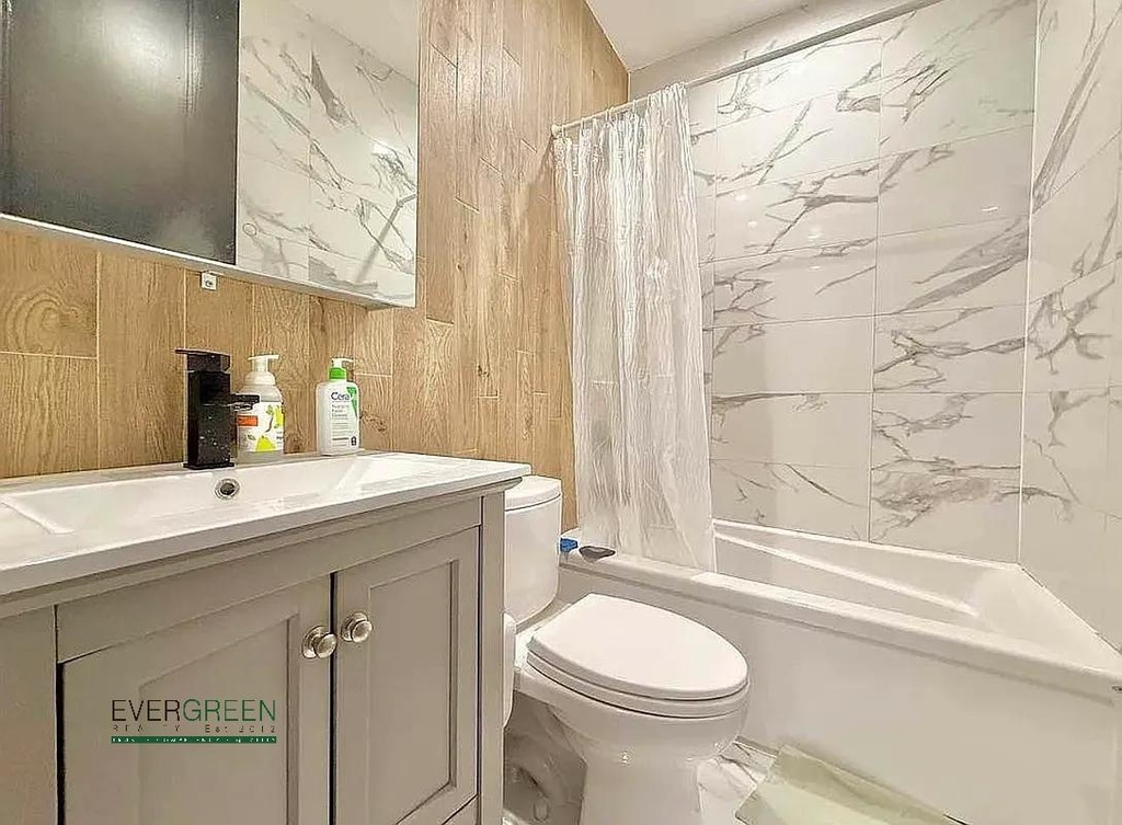 921 Gates Avenue - Photo 3