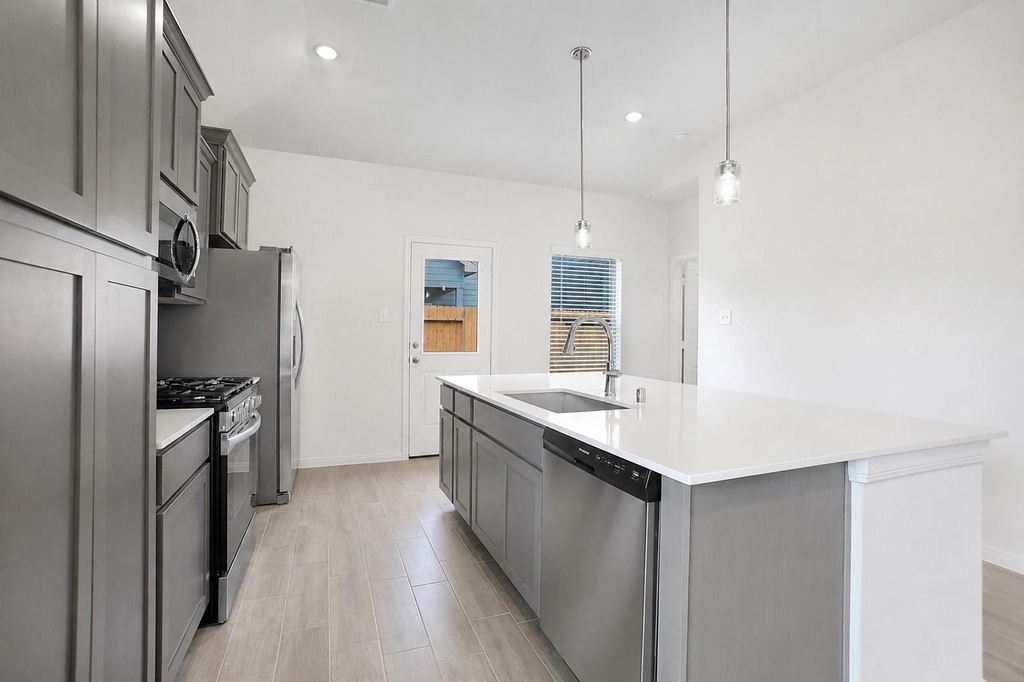 8018 Fijian Cypress Drive - Photo 10