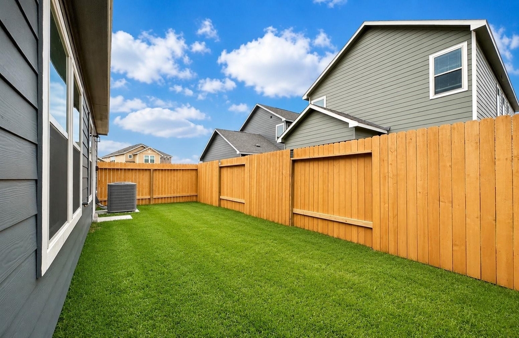 8018 Fijian Cypress Drive - Photo 30