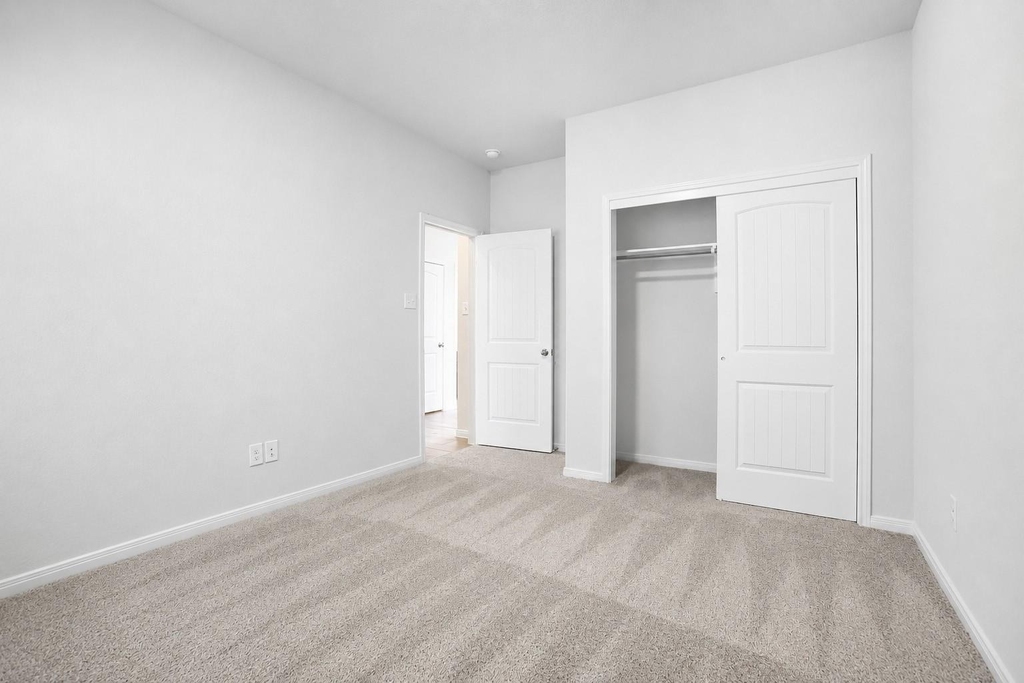 8018 Fijian Cypress Drive - Photo 24
