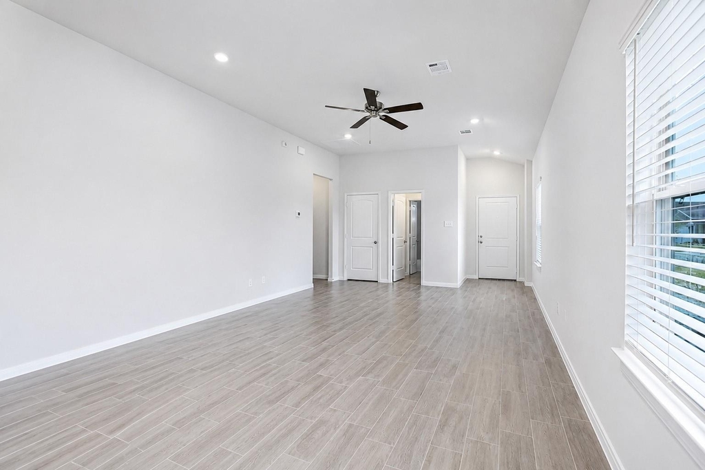 8018 Fijian Cypress Drive - Photo 7