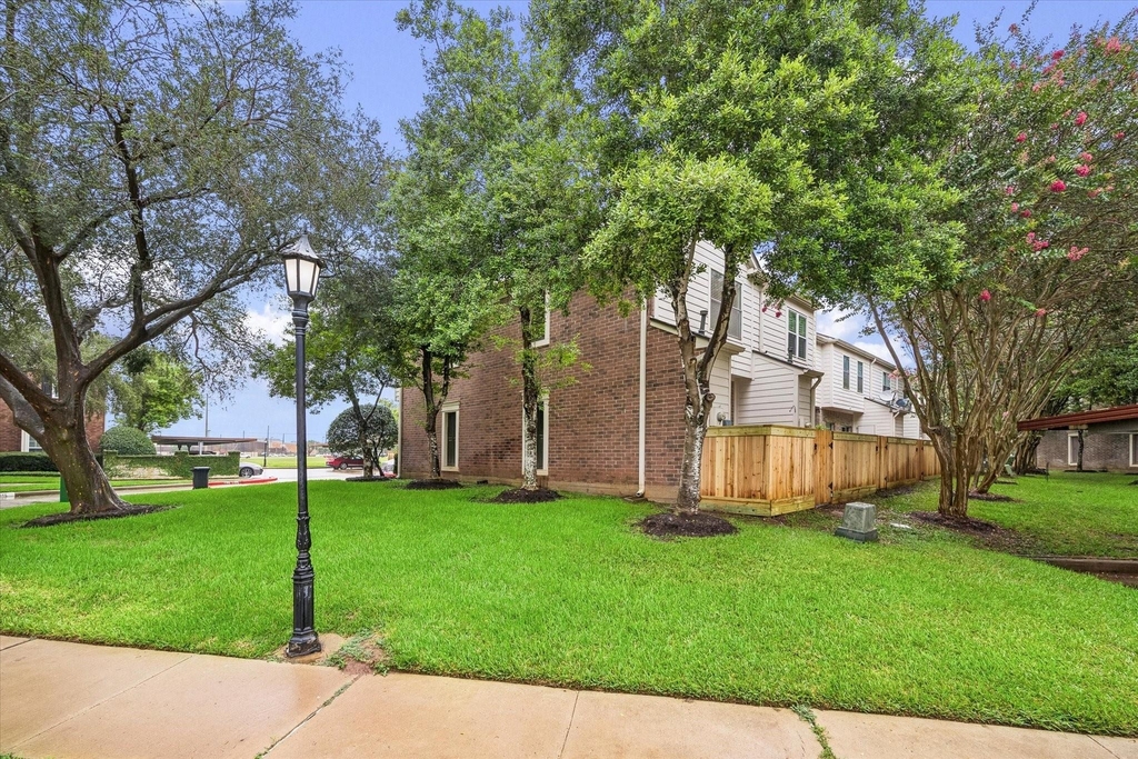 2930 Grants Lake Boulevard - Photo 4