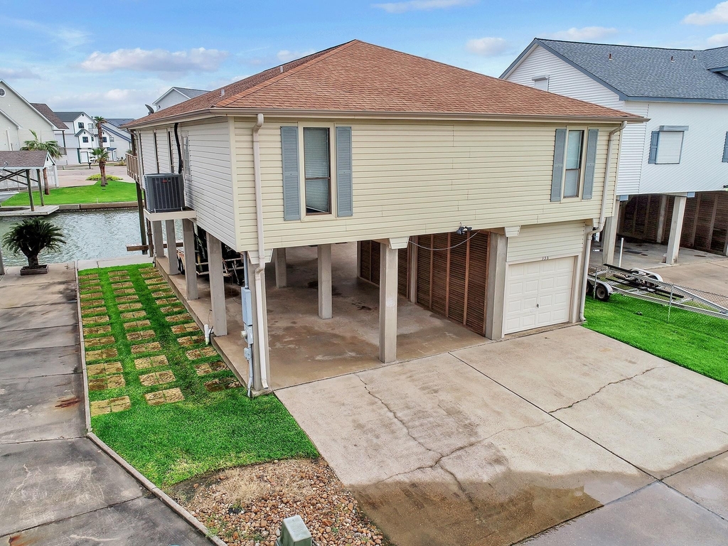 336 Admiral Circle - Photo 2