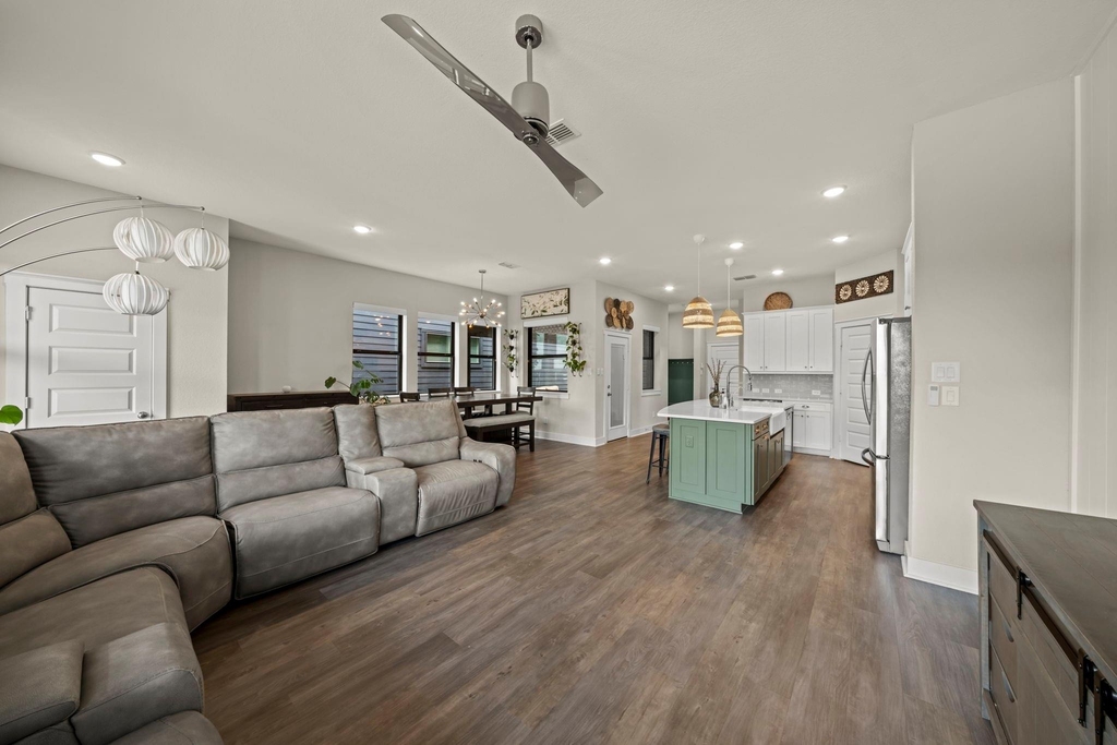 18507 Parkland Square Place - Photo 4
