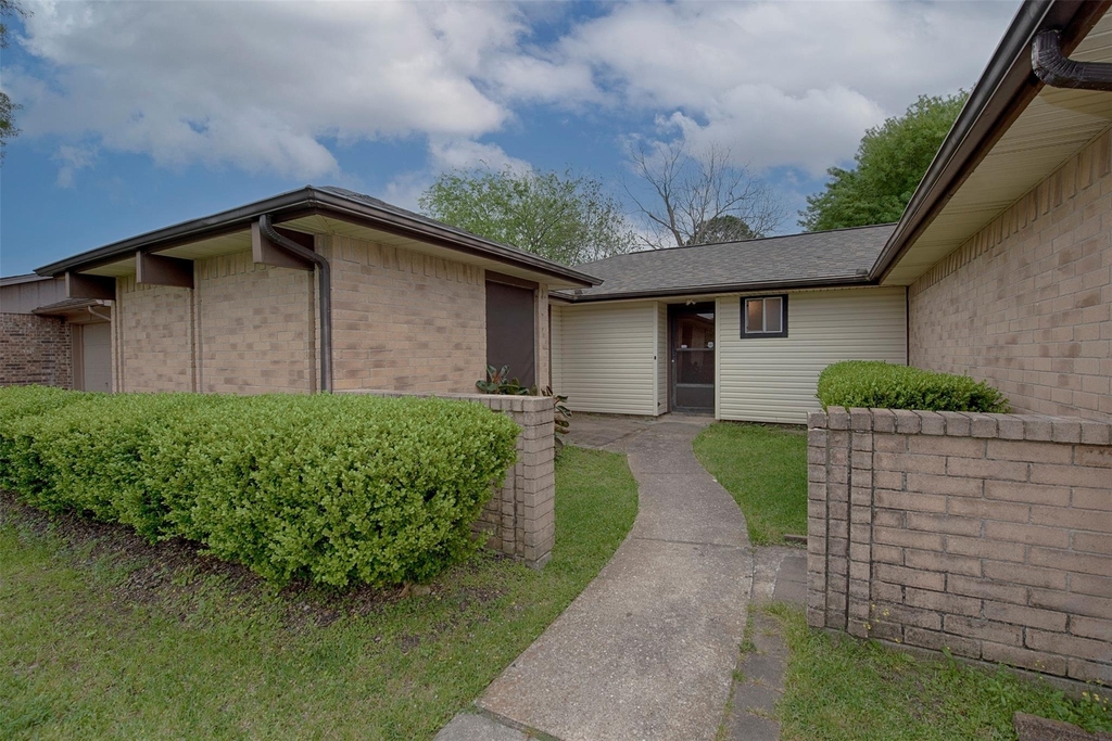 2513 Harpers Ferry Drive - Photo 3