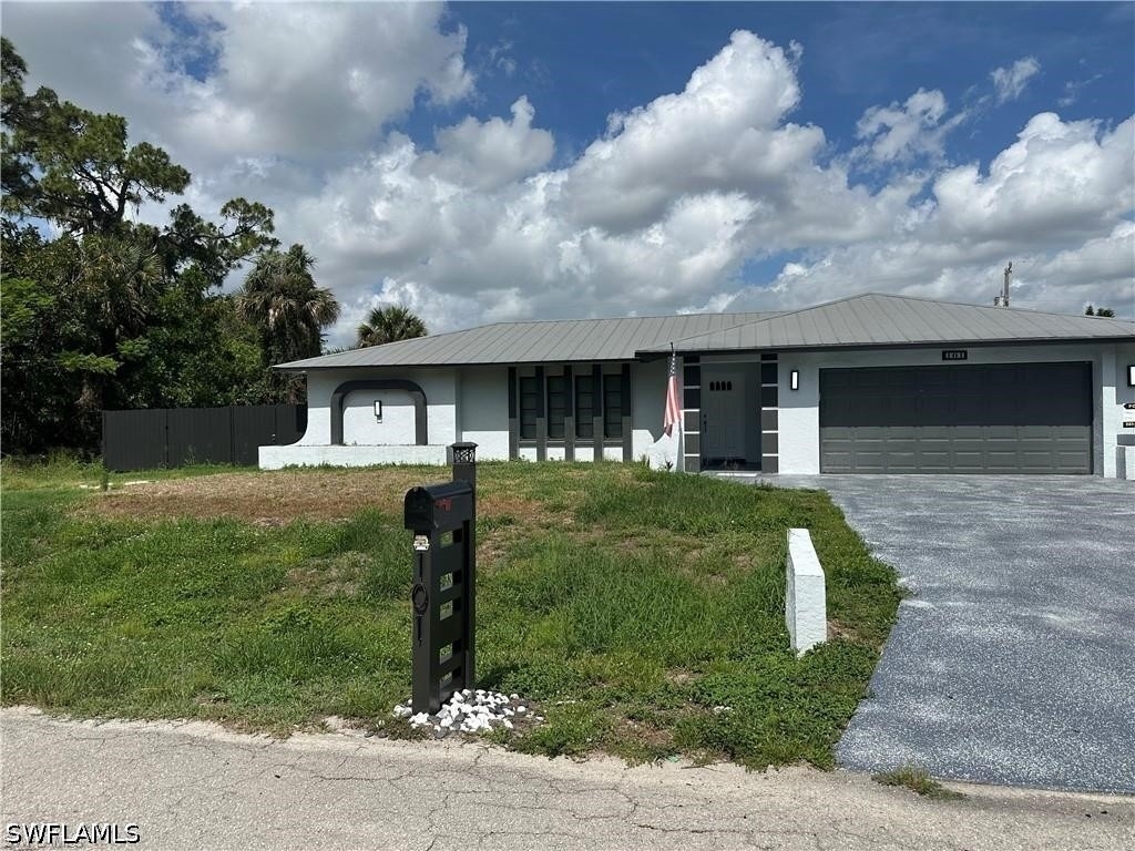 101 Edward Avenue - Photo 0