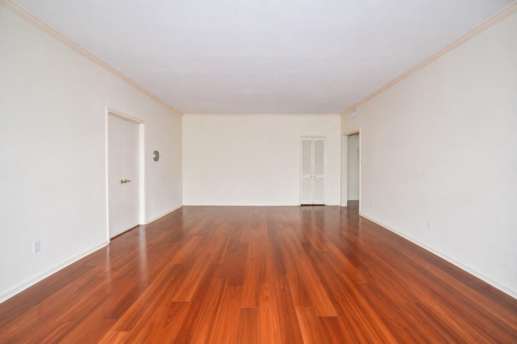 2425 Underwood Street - Photo 12