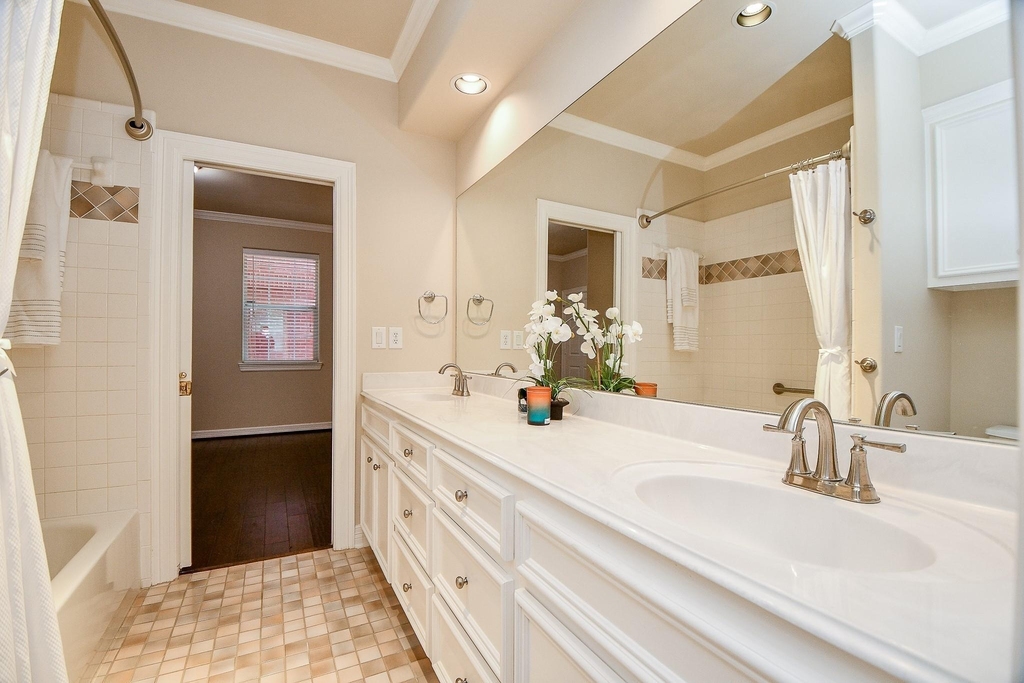 718 Roy Street - Photo 29