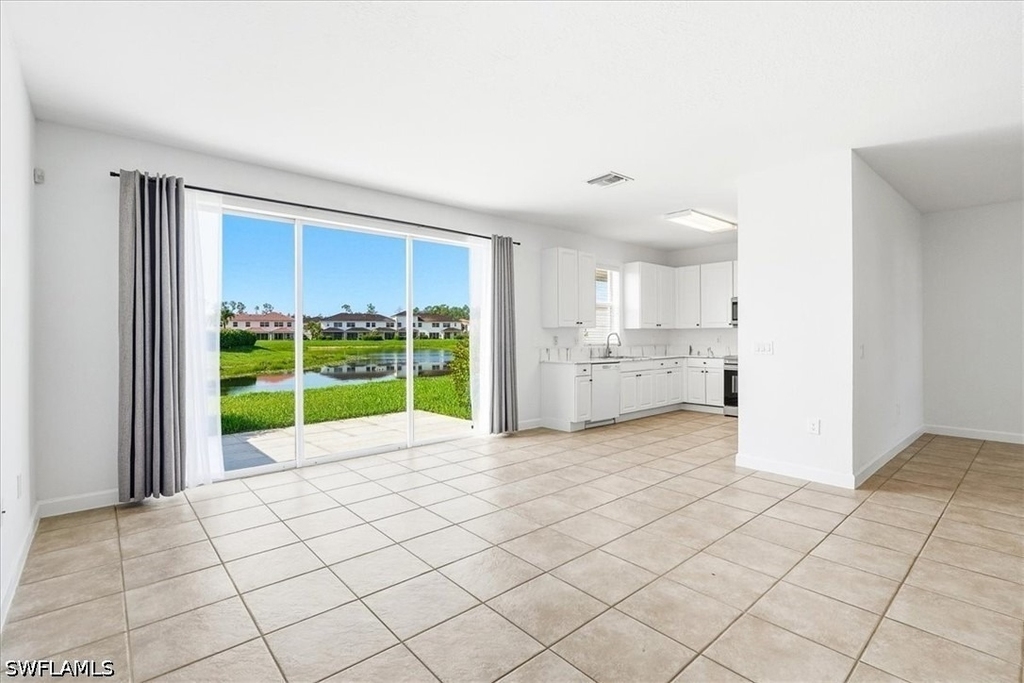 7070 Venice Way - Photo 8