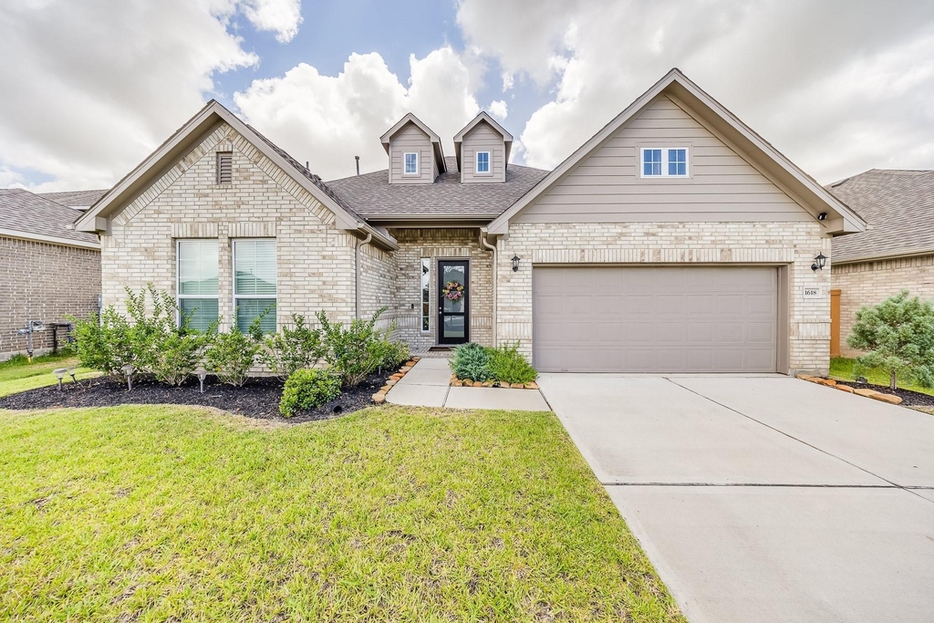 1618 Homewood Point Lane - Photo 0