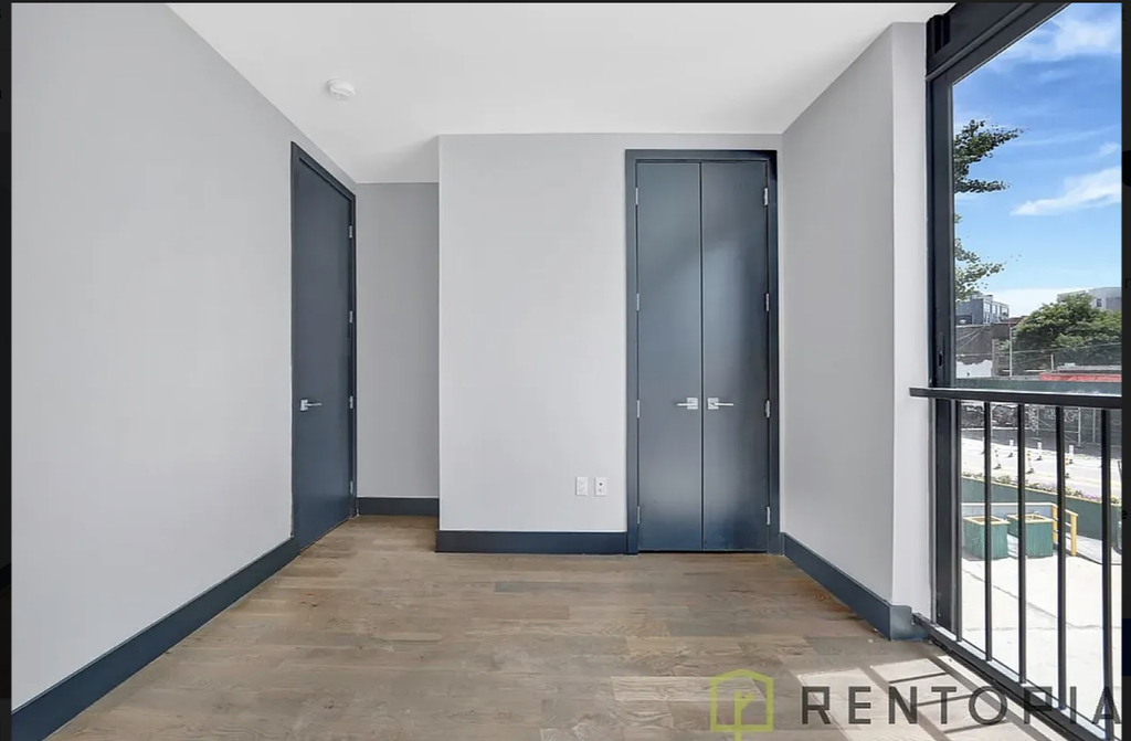 475 Grand Street - Photo 5